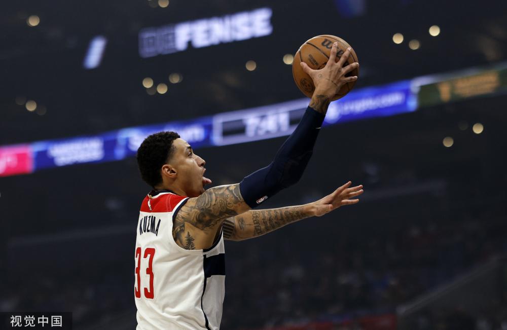 尤其是他在 尤其是他在